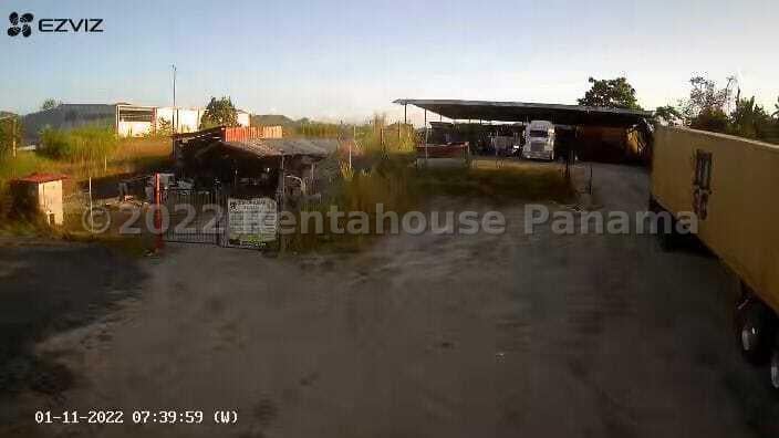 Lot with Semi-Enclosed Warehouse